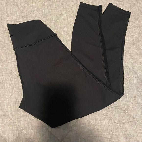 Lululemon🍋High Times Crop Mesh - Picture 6 of 11